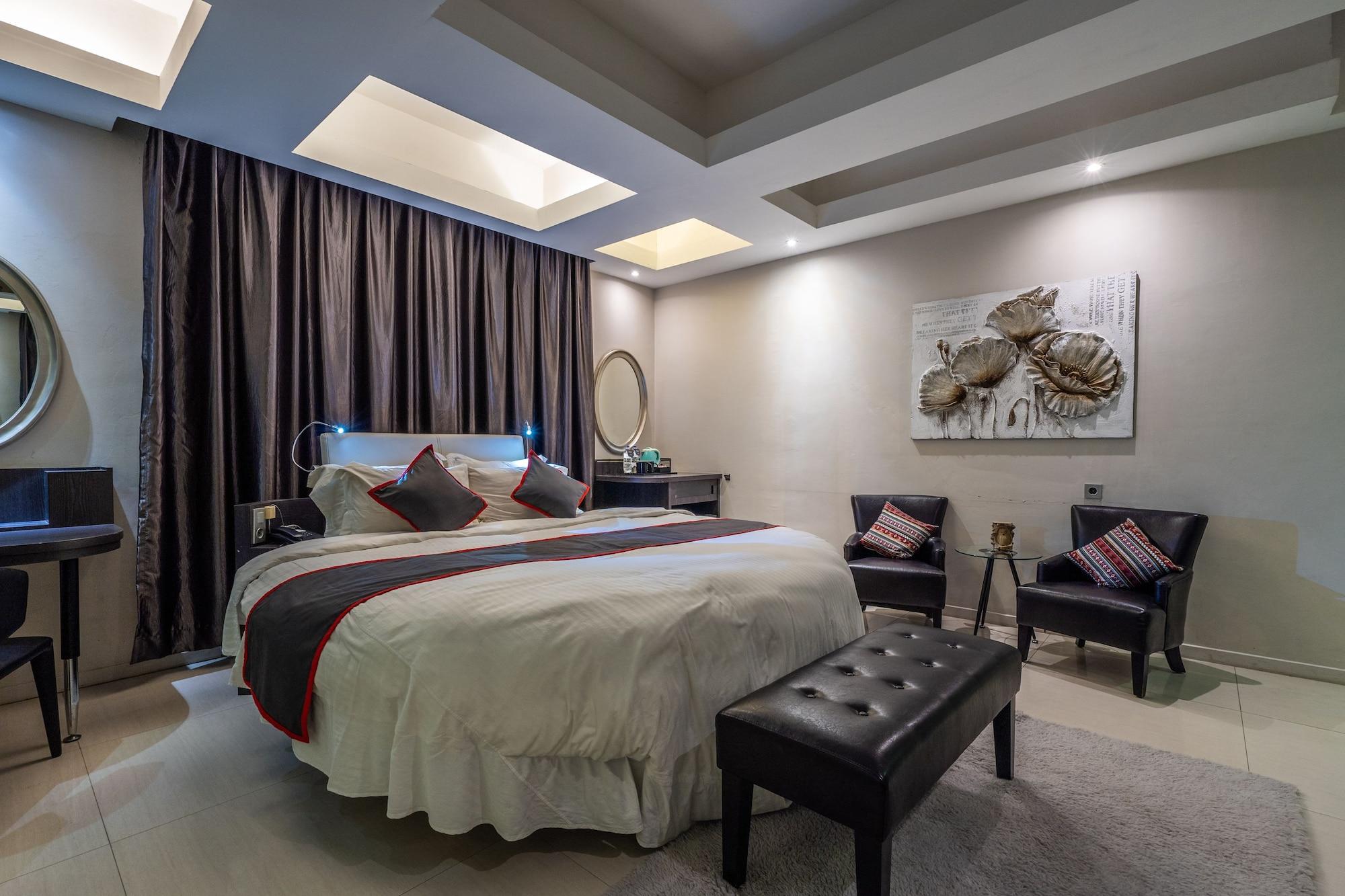 Sun Boutique Hotel Кута Экстерьер фото
